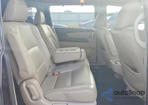 2014 Honda Odyssey Touring z USA, uszkodzony, nr VIN 5FNRL5H90EB040795